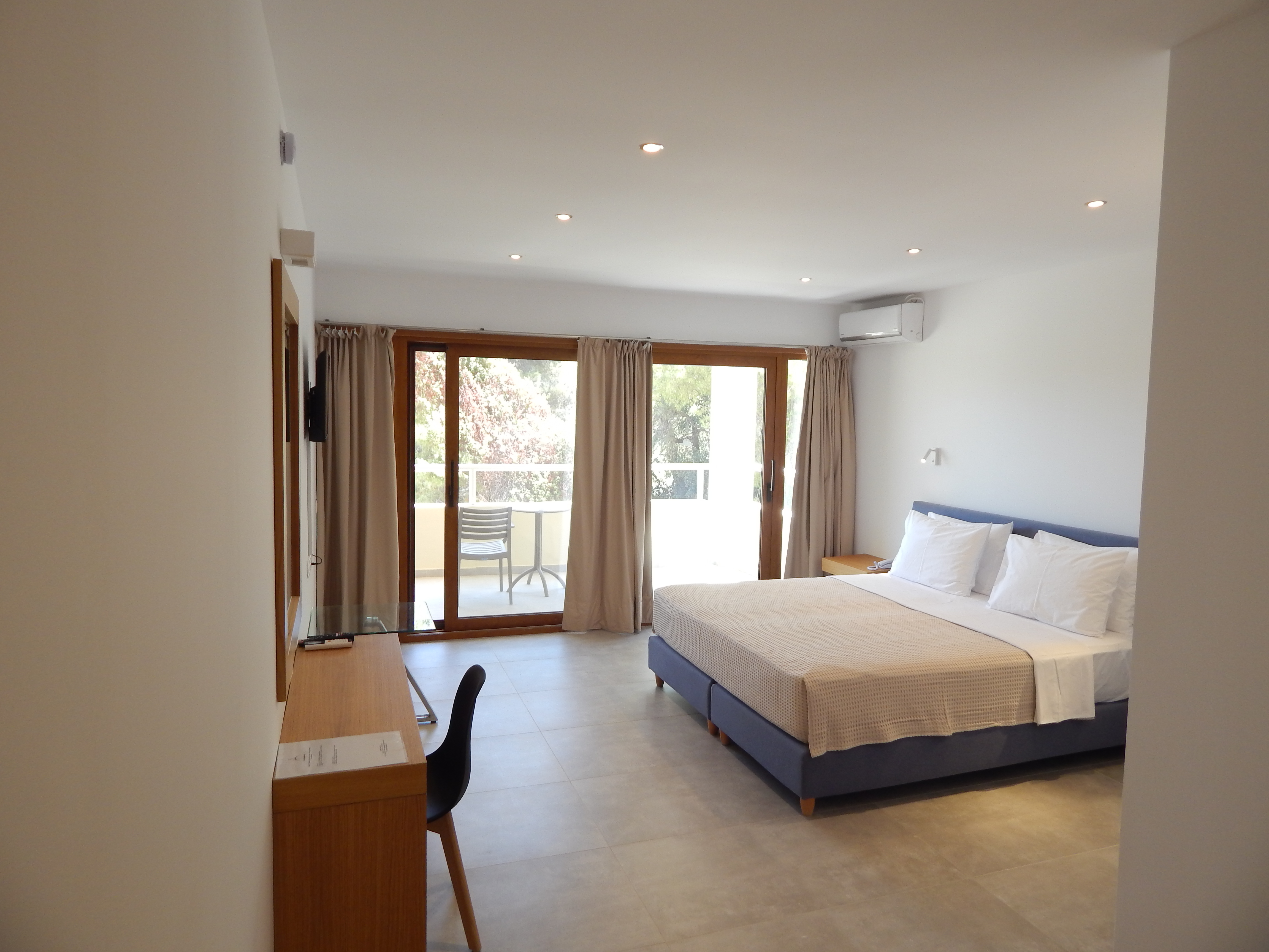 deluxe, room, skiathos, hotel, luxury, escape, kanapitsa mare hote